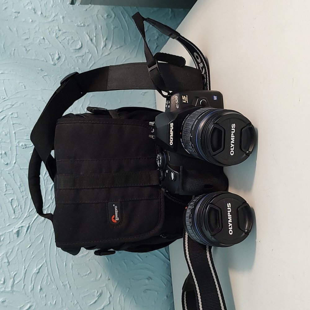 Olympus DSLR. Model E-520